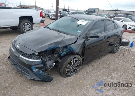 2022 Kia Forte Lxs z USA, uszkodzony, nr VIN 3KPF24AD7NE503018